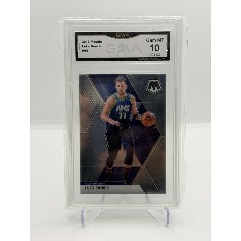 2019 Panini Mosaic Basketball #44 Luka Doncic GMA 10 Gem Mint Mavericks Lakers
